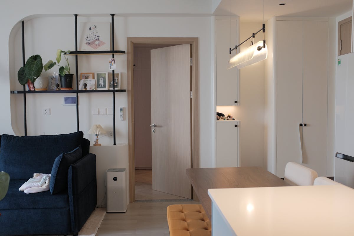 Stylish compact room suited to discreet cooling